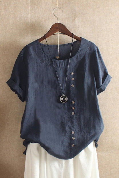 Women's blouse – Loose fit – Natural fibers – Short sleeves – Round neck – Decorative buttons